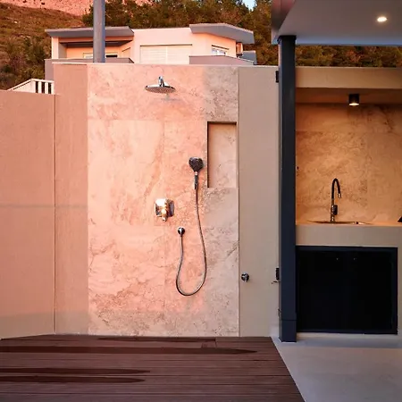 Luxury One In With Heated Pool Villa