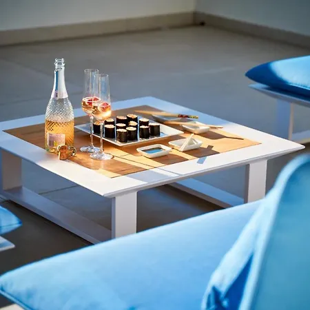 Villa Luxury One In With Heated Pool *