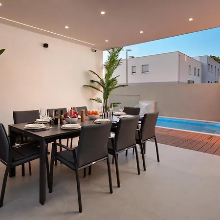 فيلة Luxury One In With Heated Pool *