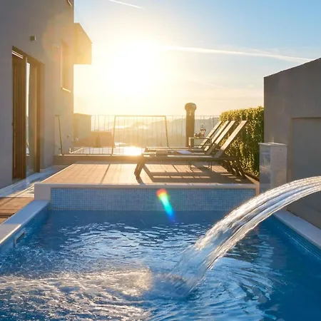 فيلة Luxury One In With Heated Pool *