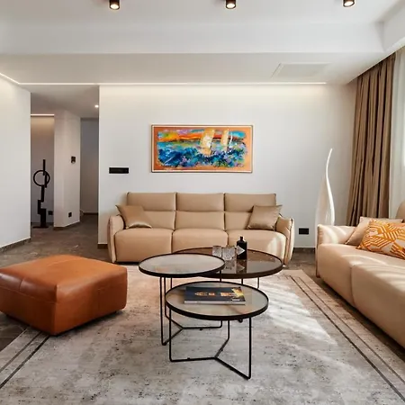 فيلة Luxury One In With Heated Pool
